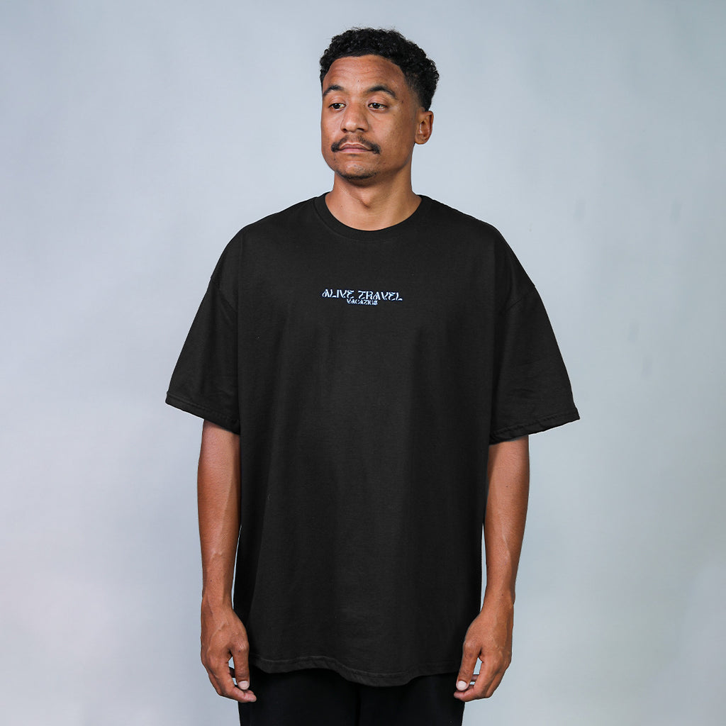 Camiseta Alive Oversized Essencial Vacation Preto