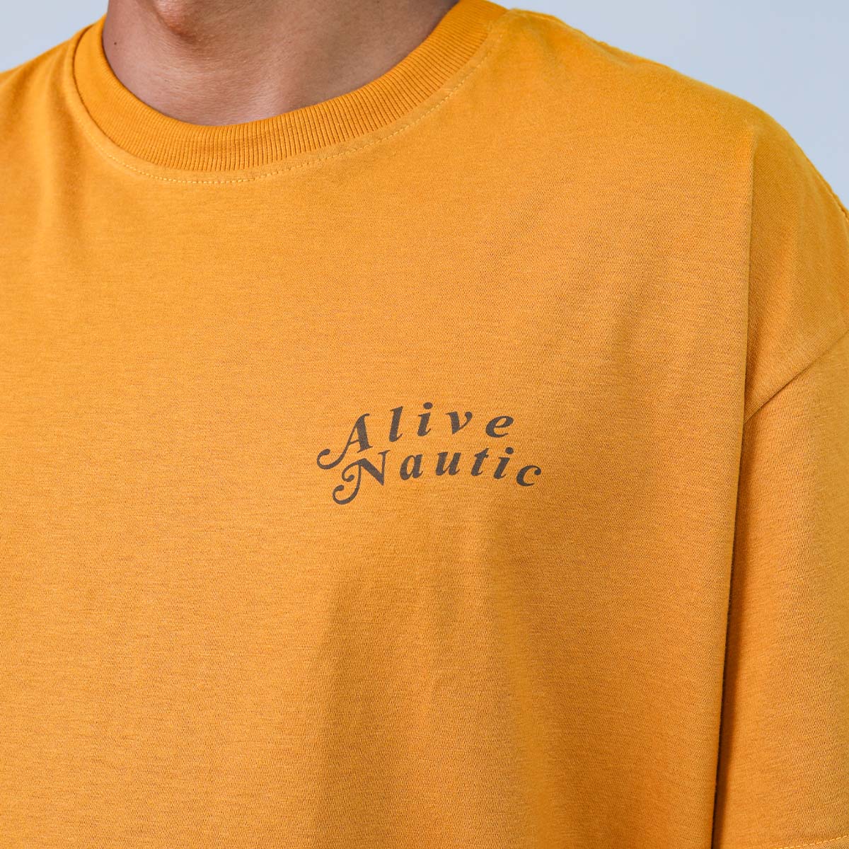 Camiseta Alive Map Mostarda