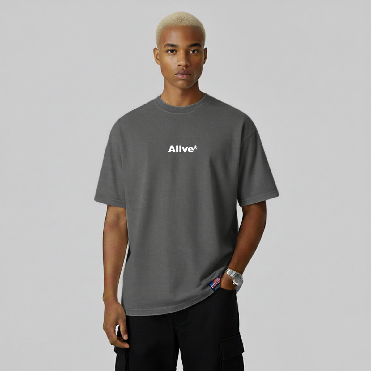 Camiseta Alive Basic Cinza Escuro