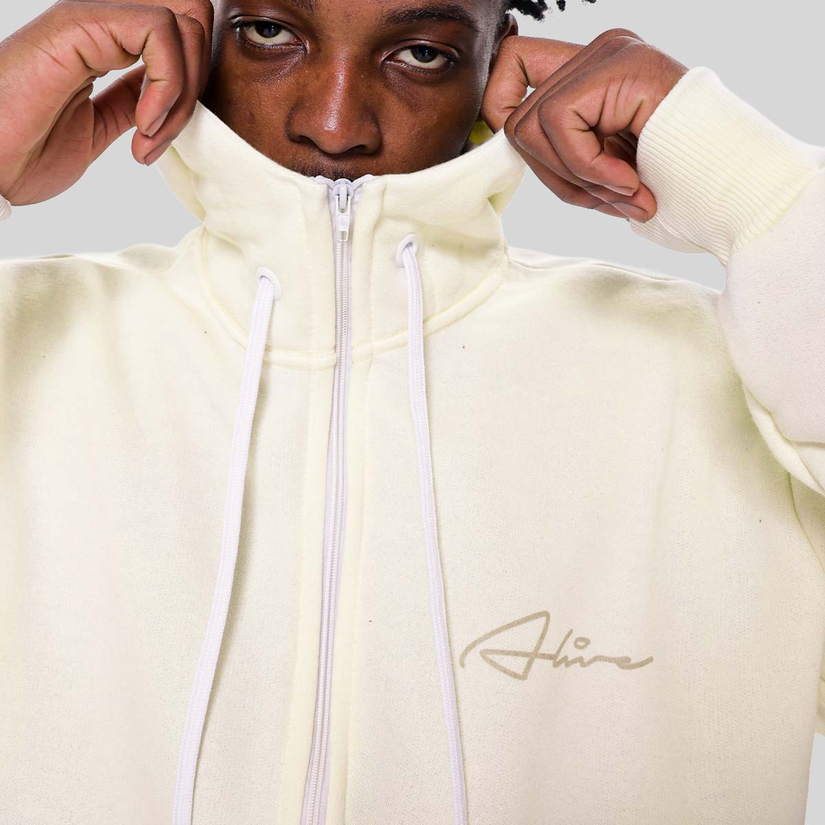 Casaco Alive Zipper Rubric Off White - Texas