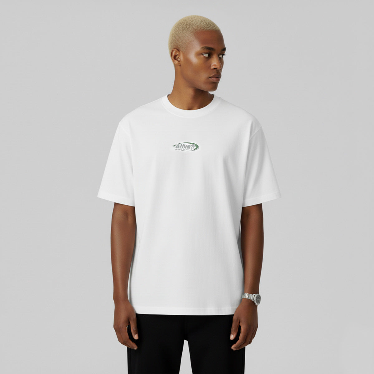 Camiseta Alive New Corporation Branco