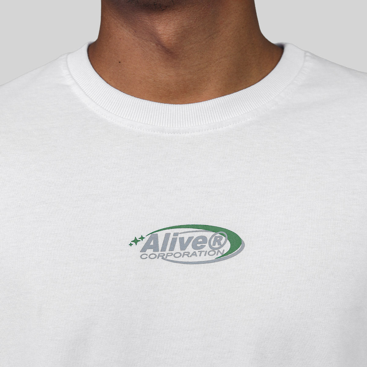 Camiseta Alive New Corporation Branco