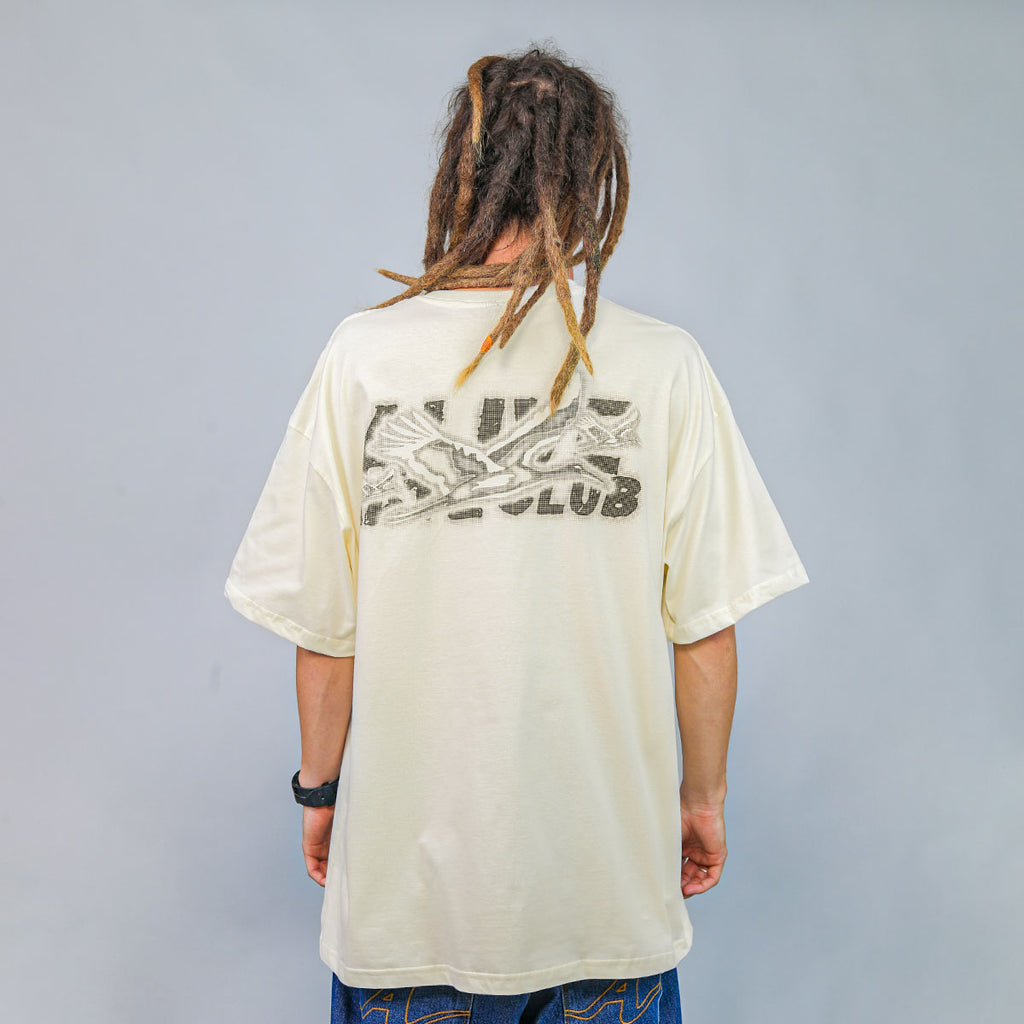 Camiseta Alive Oversized Essencial Club Off White