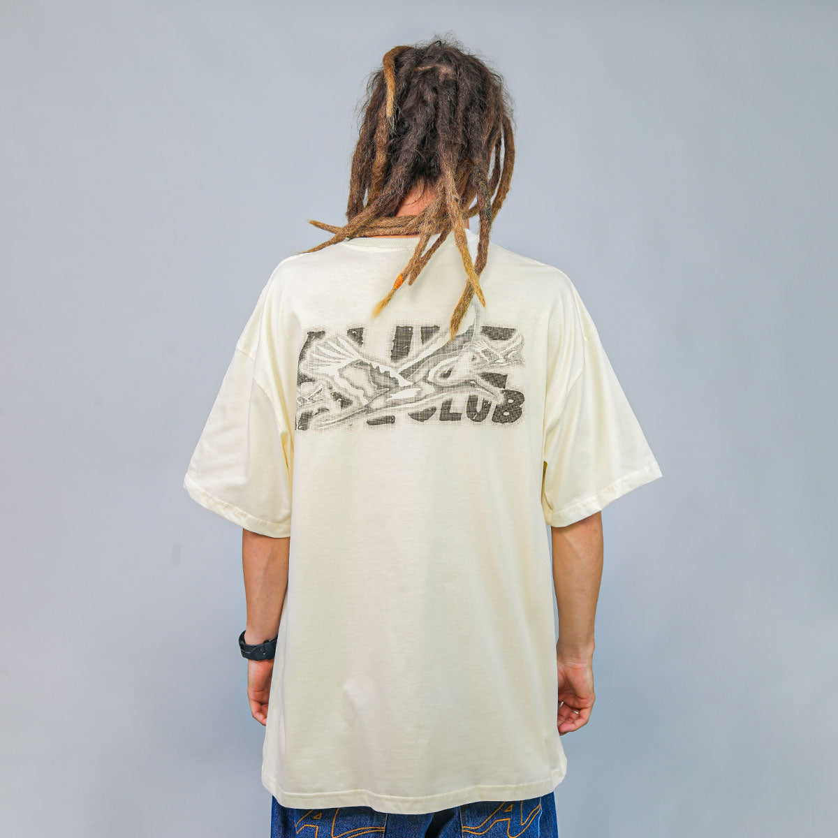 Camiseta Alive Oversized Essencial Club Off White