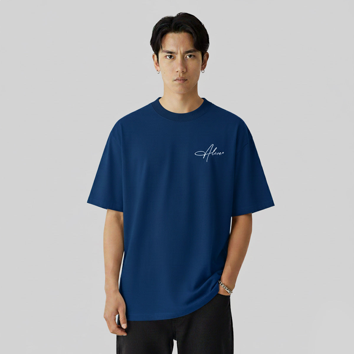 Camiseta Alive Oversized New Signature Azul Marinho