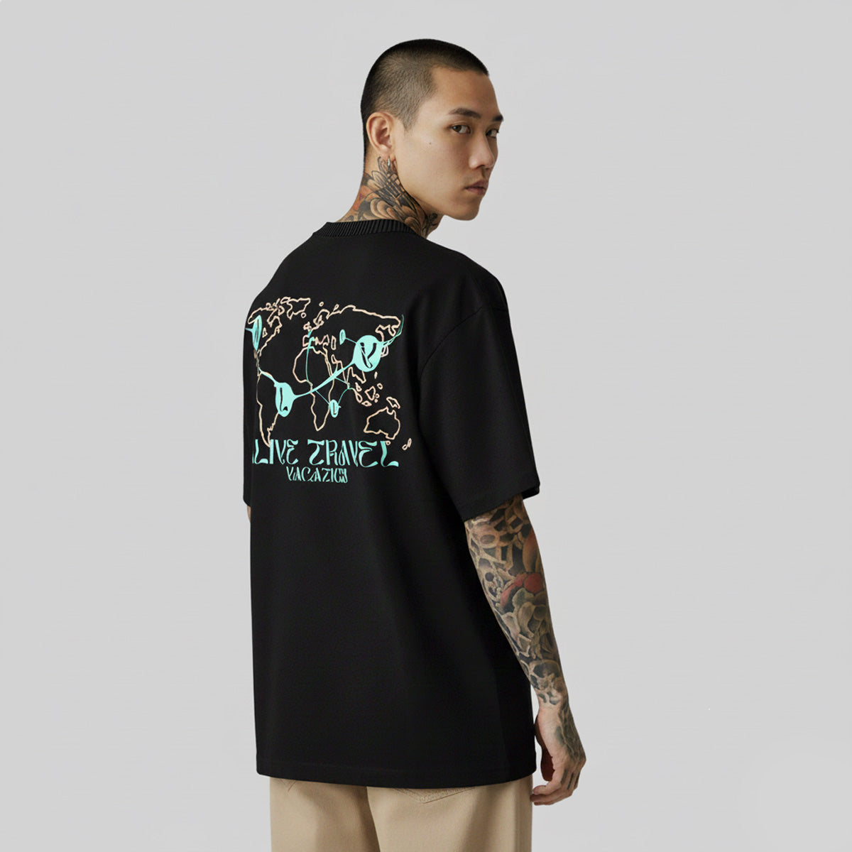 Camiseta Alive Oversized Essencial Vacation Preto