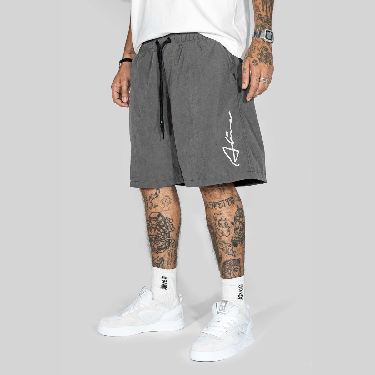 Short Alive Tec Line Cinza