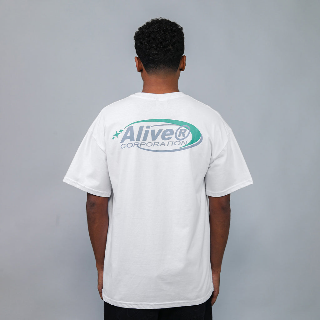 Camiseta Alive New Corporation Branco
