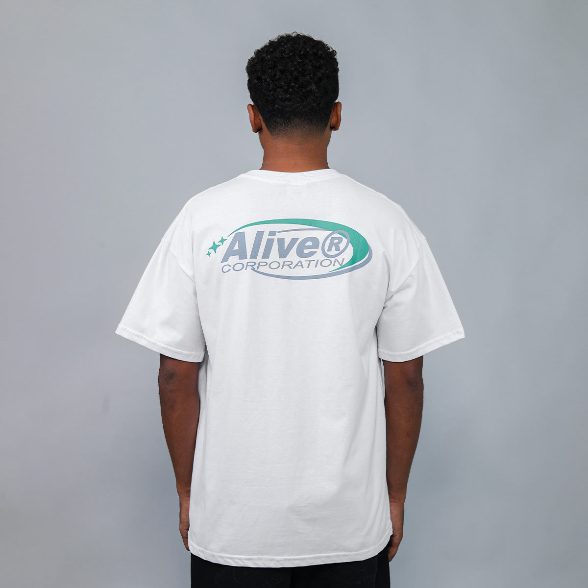 Camiseta Alive New Corporation Branco