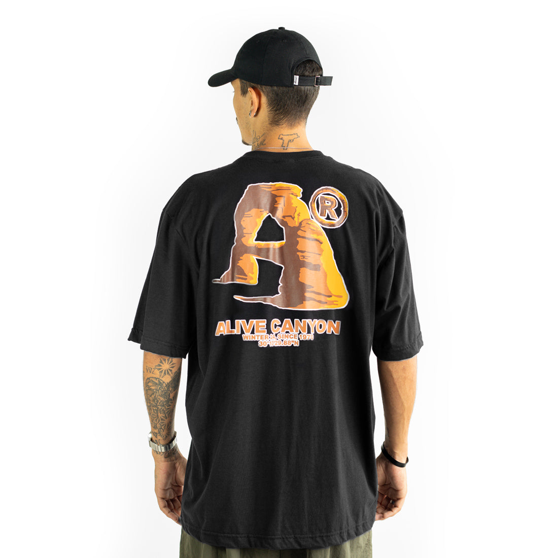 Camiseta Alive Canyon Preto