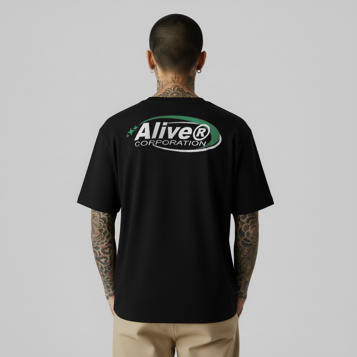 Camiseta Alive New Corporation Preto
