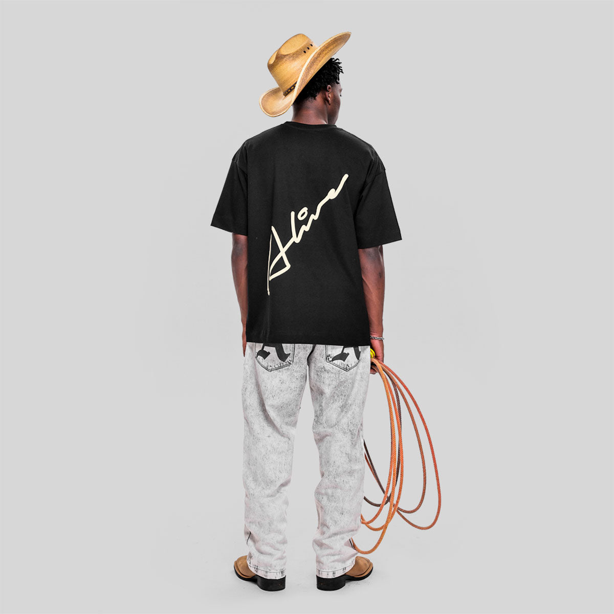 Camiseta Alive Oversized Rubric Preto - Texas