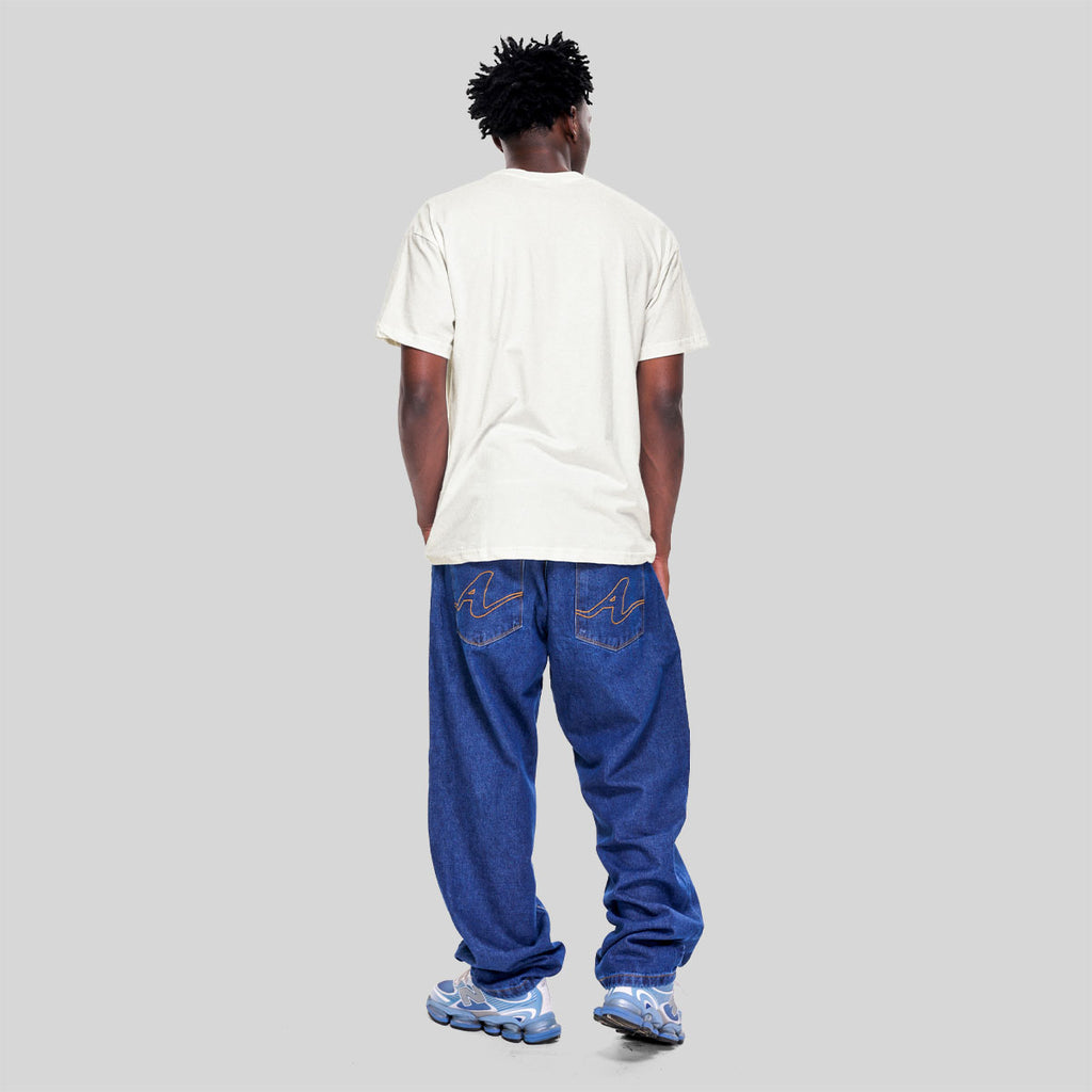 Camiseta Alive Clássica Water Off White