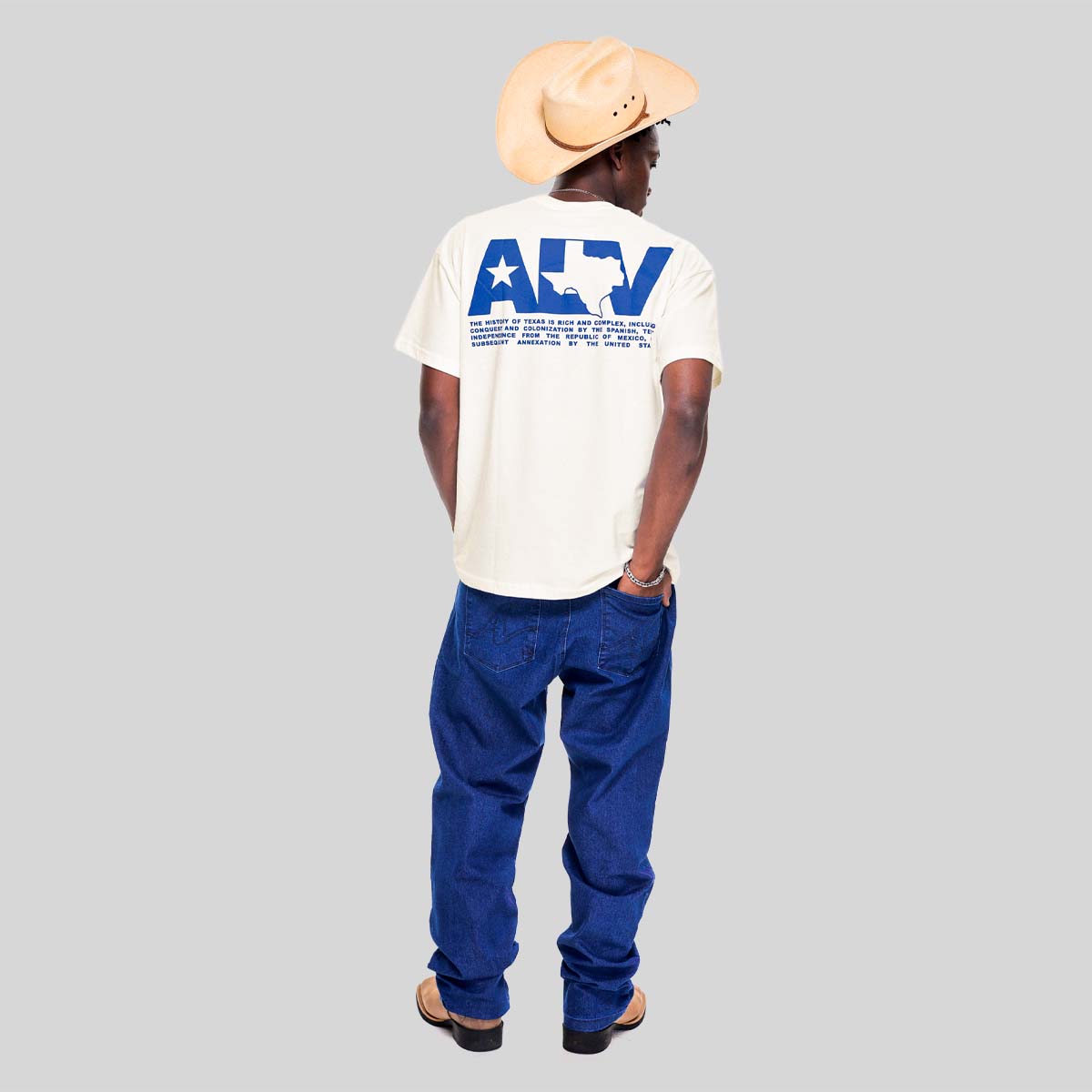 Camiseta Alive Clássica Territory Off White