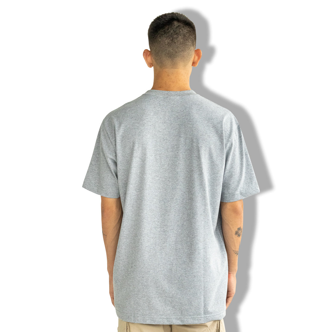 Camiseta Alive Basic Cinza