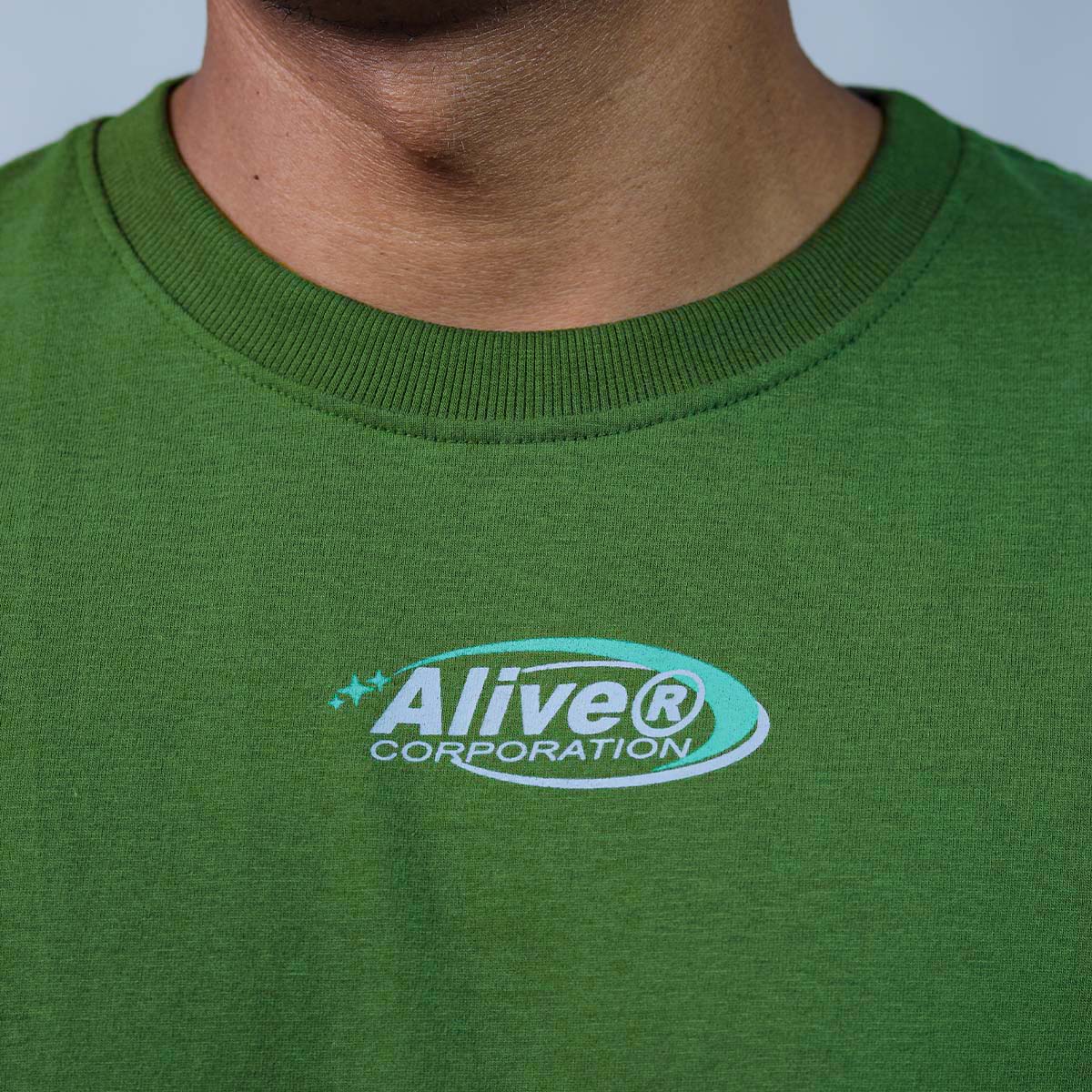 Camiseta Alive New Corporation Verde
