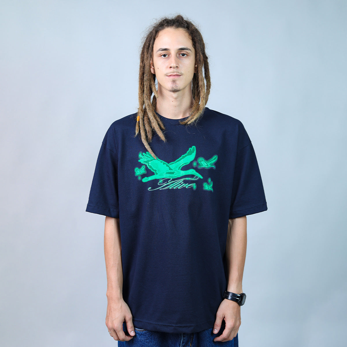 Camiseta Alive Oversized Heron Azul Marinho