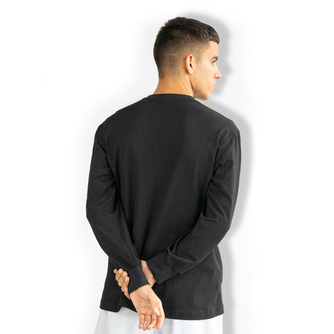 Camiseta Alive Origins Preto Manga Longa
