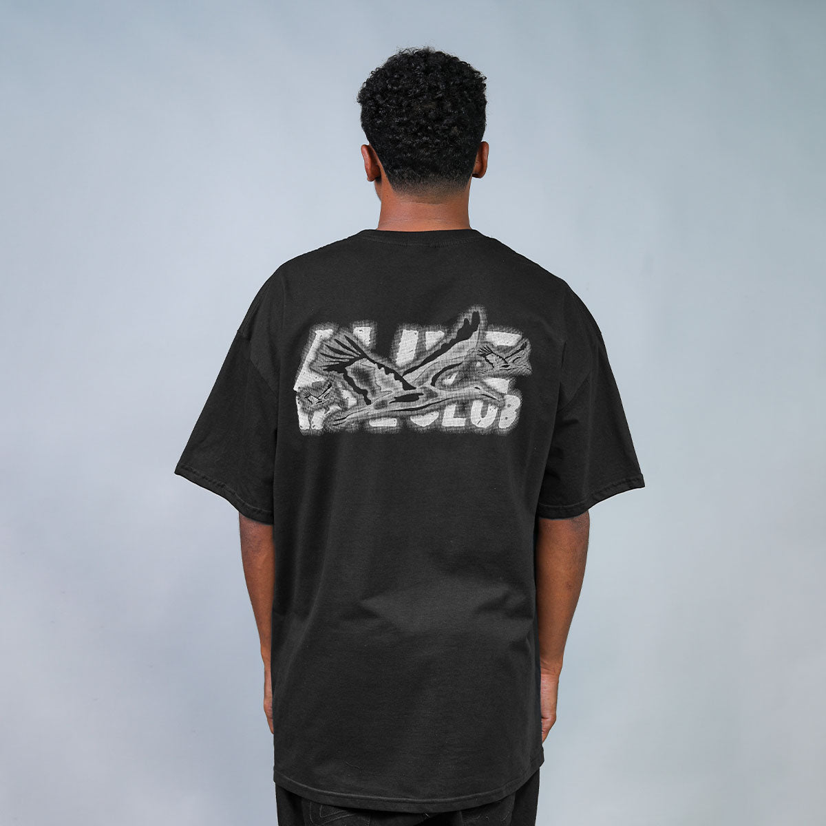 Camiseta Alive Oversized Essencial Club Preto