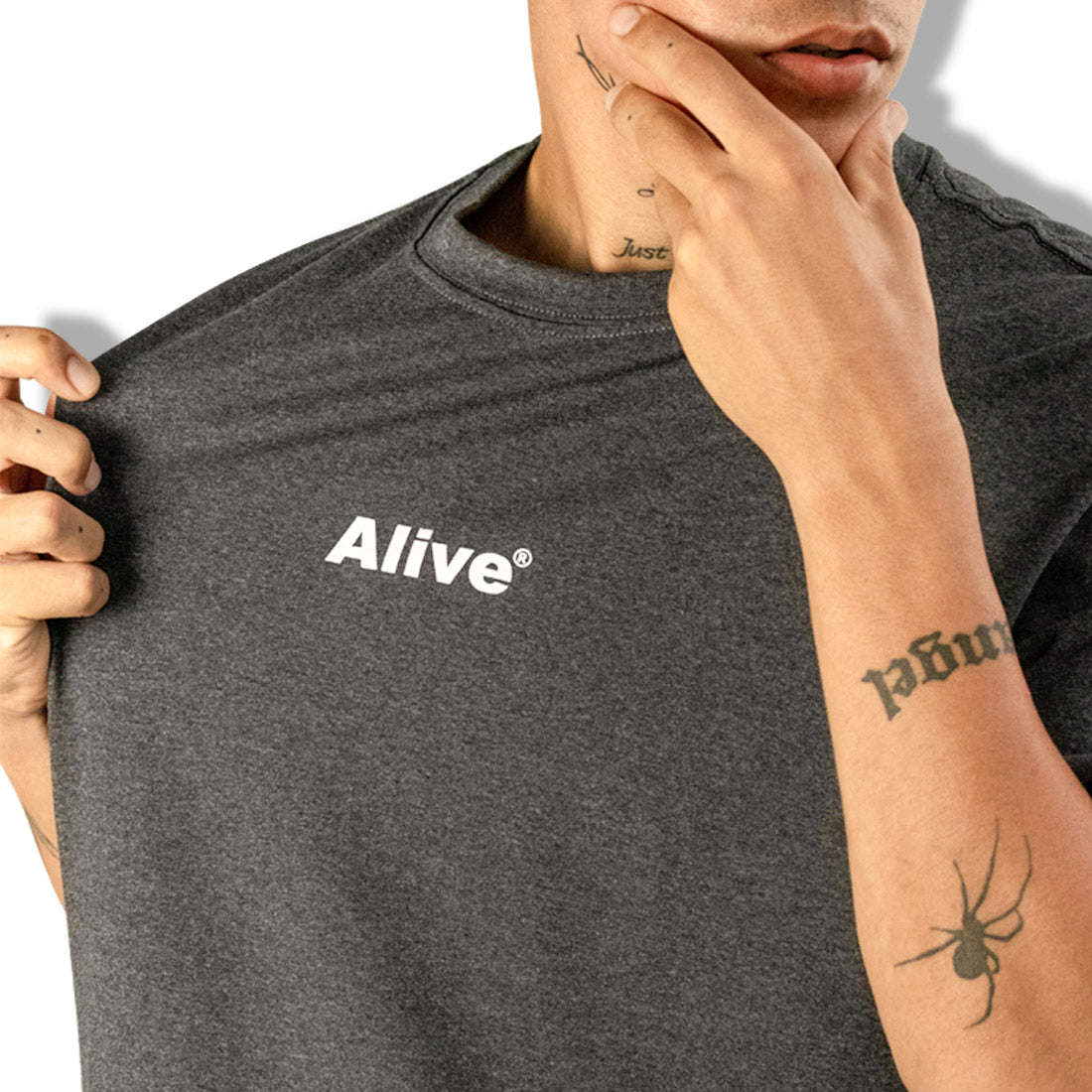 Camiseta Alive Basic Cinza Escuro