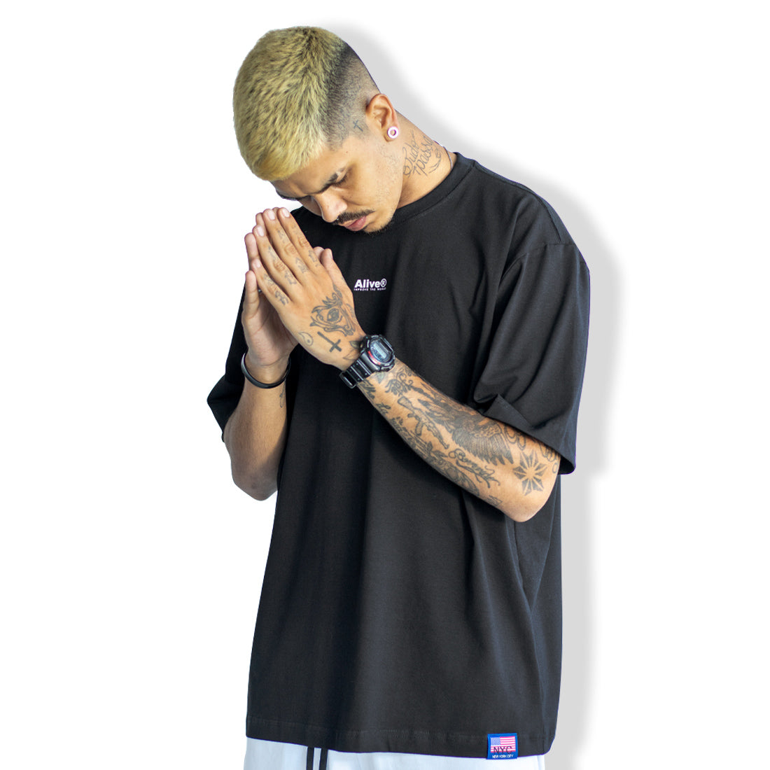 Camiseta Alive Hands Preto