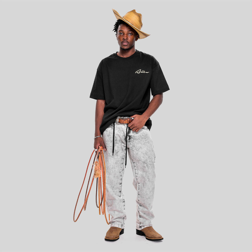 Camiseta Alive Oversized Rubric Preto - Texas