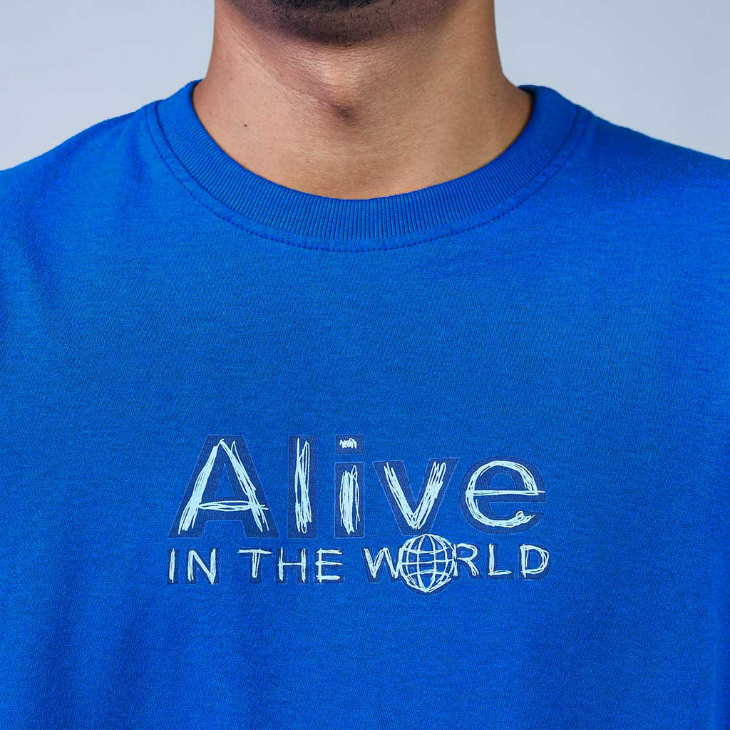 Camiseta Alive In The World Azul Royal