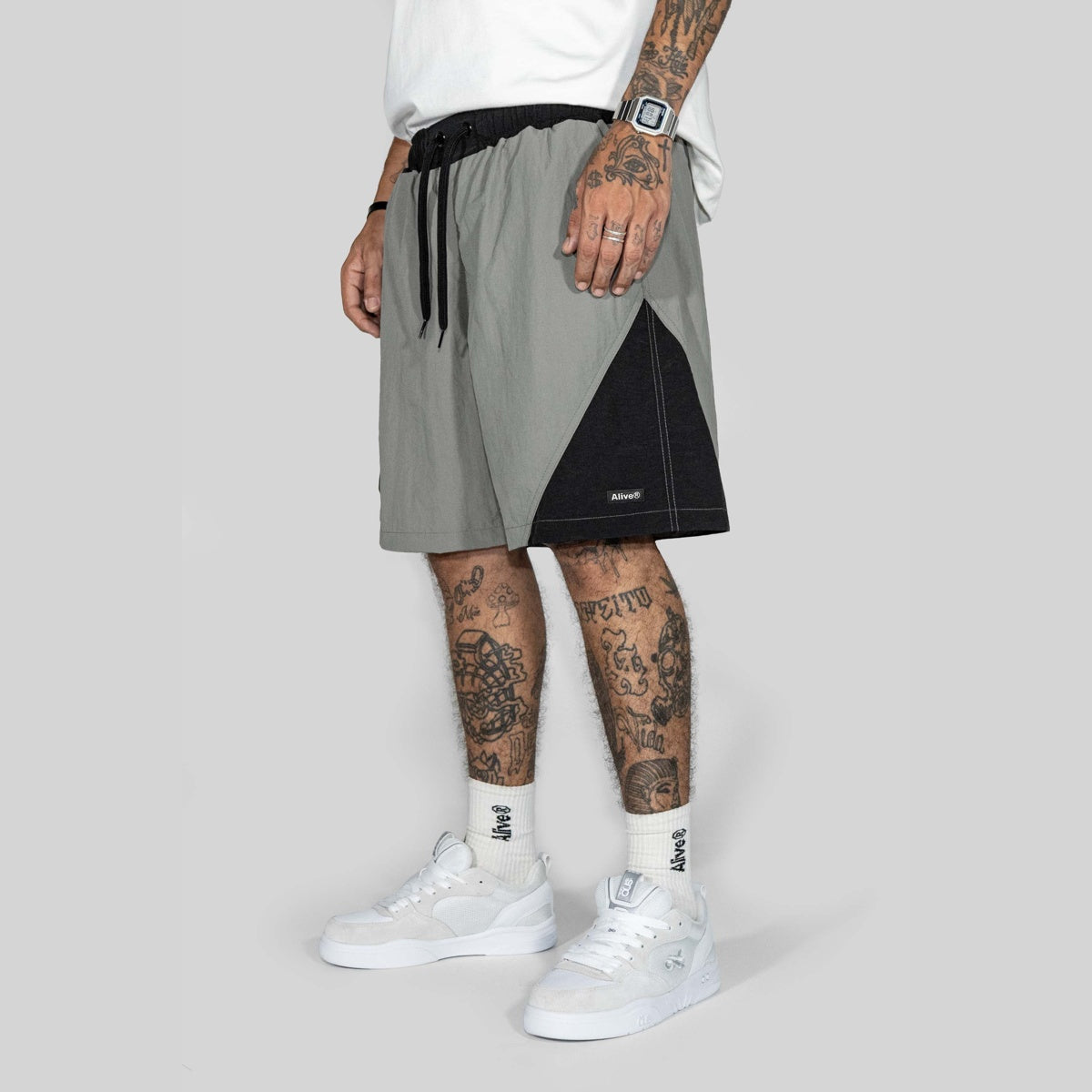 Short Alive Transverse Cinza