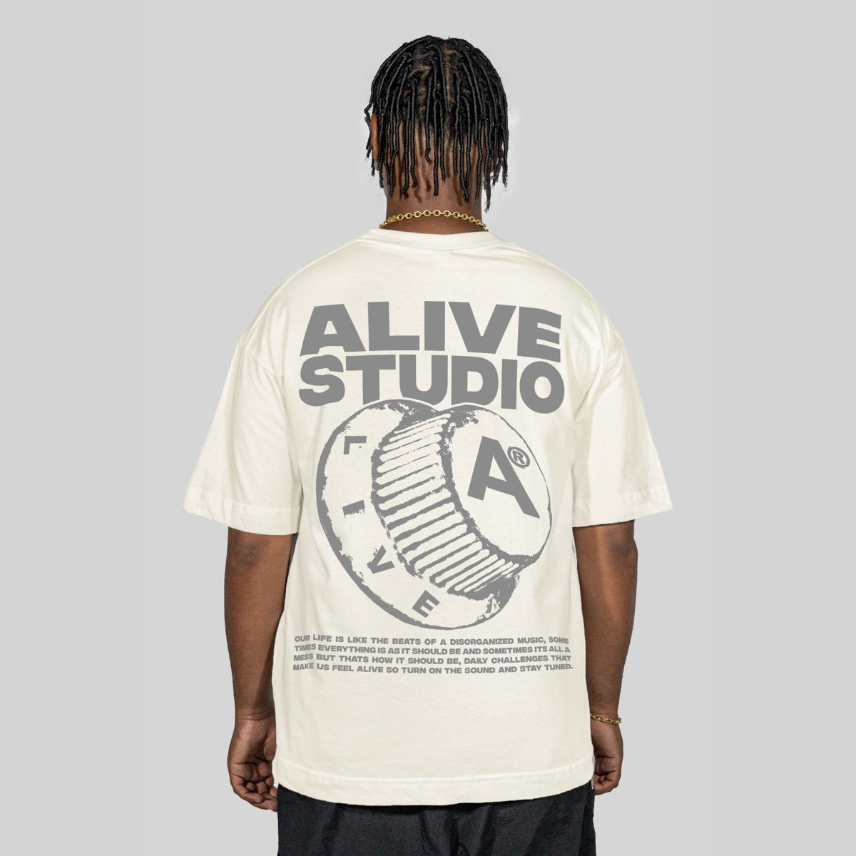 Camiseta Alive Oversized Studio Off White