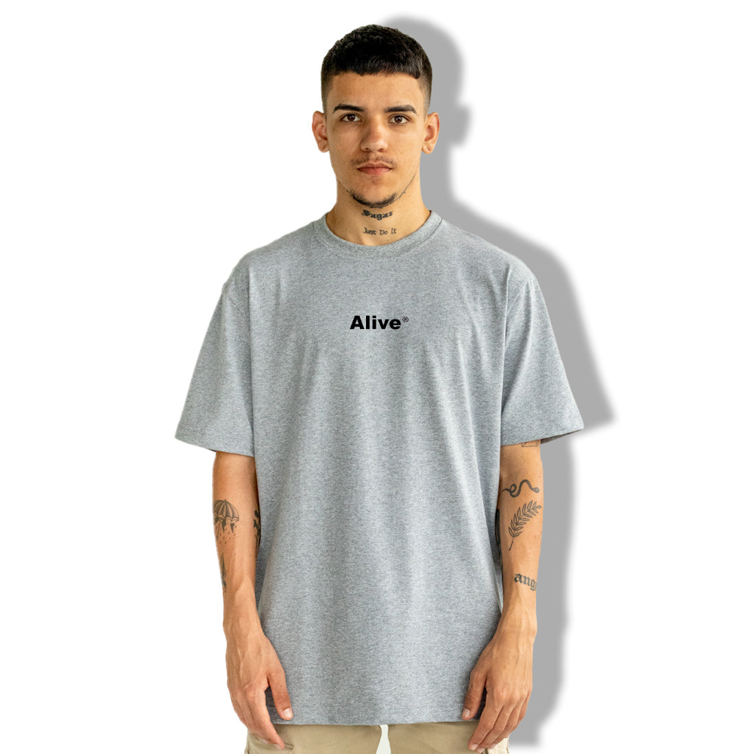 Camiseta Alive Basic Cinza