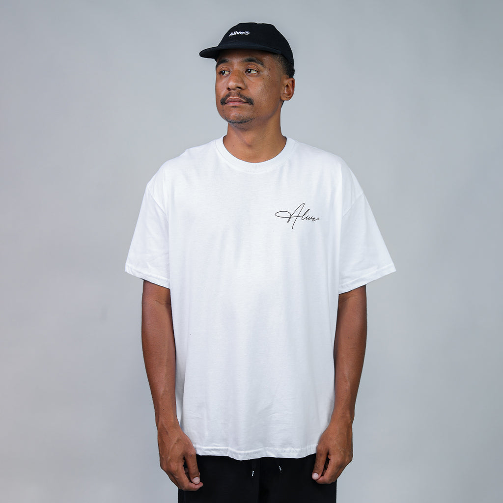 Camiseta Alive Signature Branco