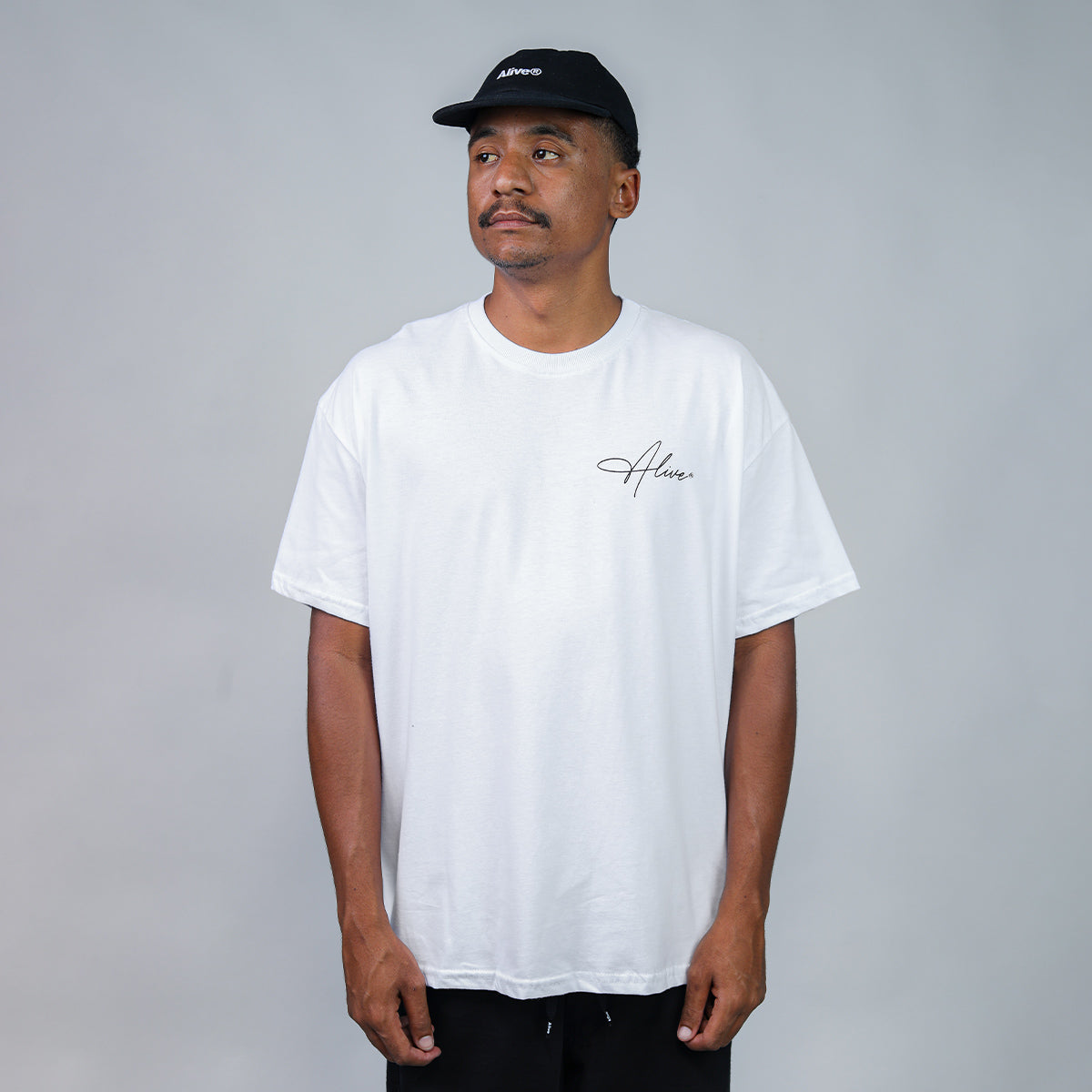 Camiseta Alive Signature Branco