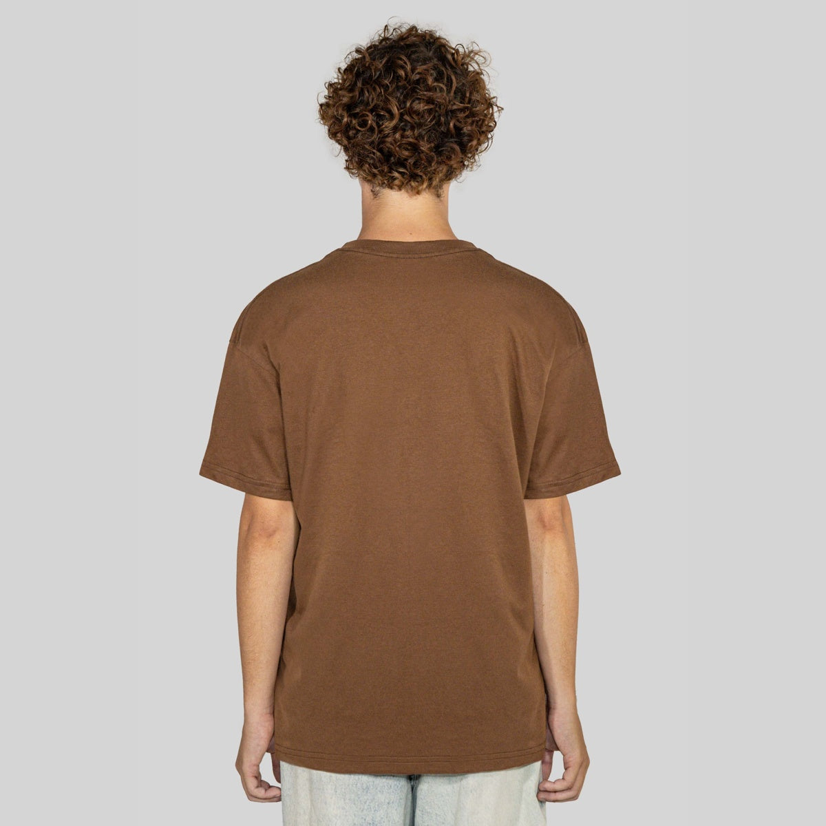 Camiseta Alive Clássica Basic Marrom