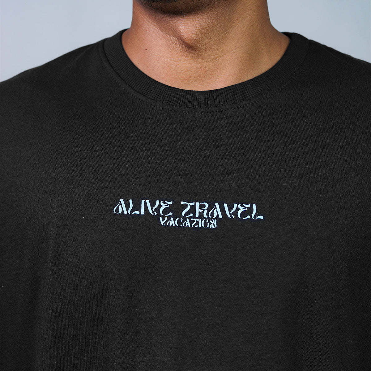 Camiseta Alive Oversized Essencial Vacation Preto