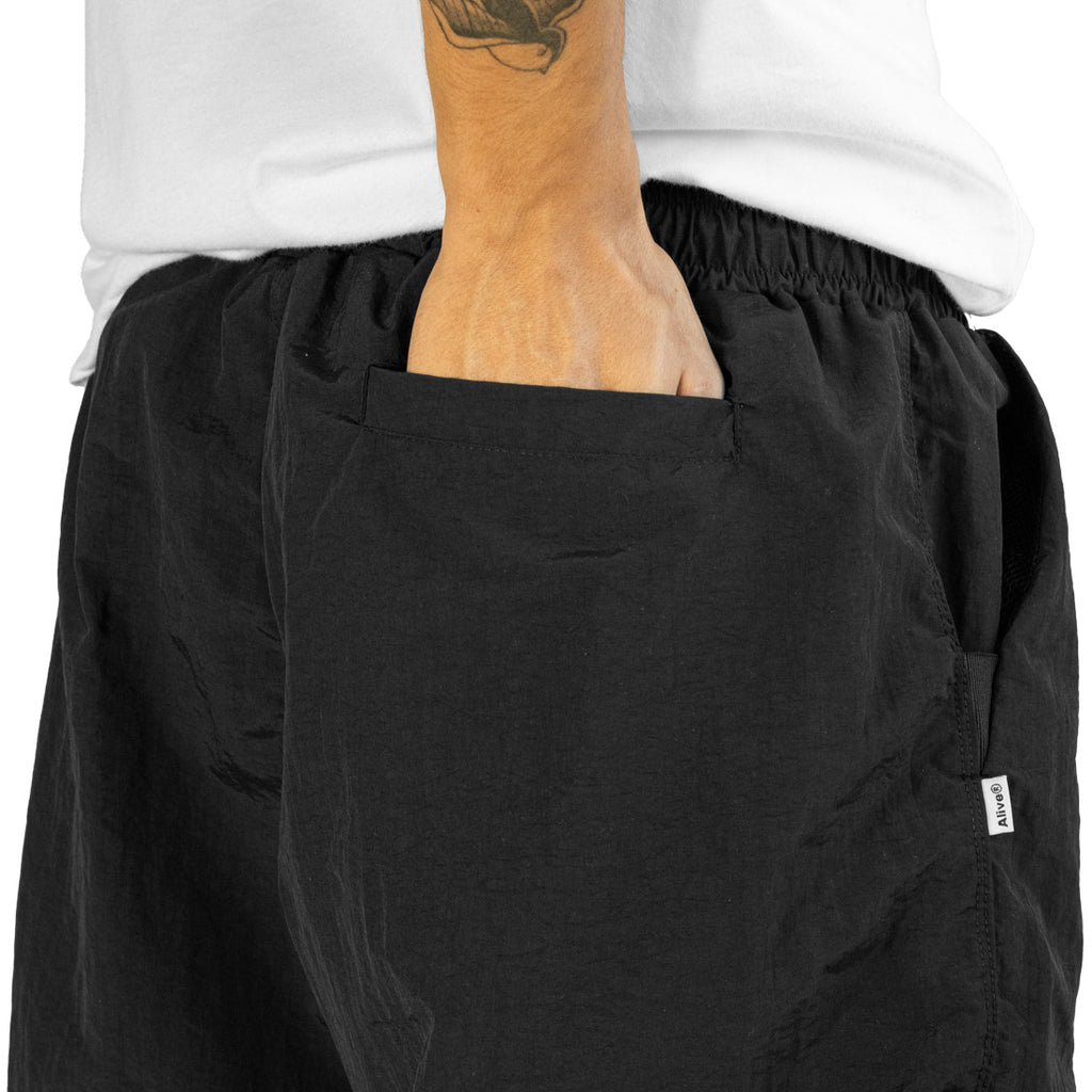 Short Alive Tag Cargo Preto