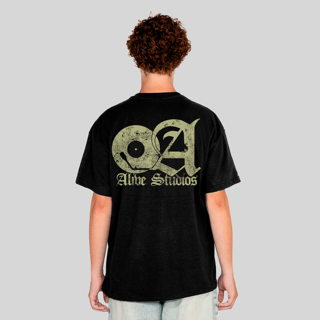 Camiseta Alive Clássica Vinil Preto