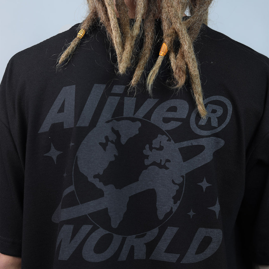 Camiseta Alive Oversized World Preto