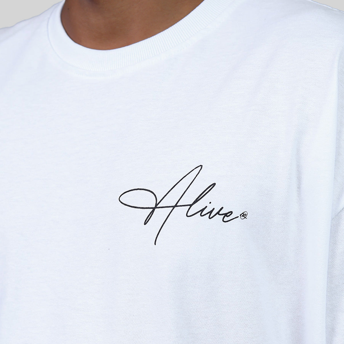 Camiseta Alive Signature Branco
