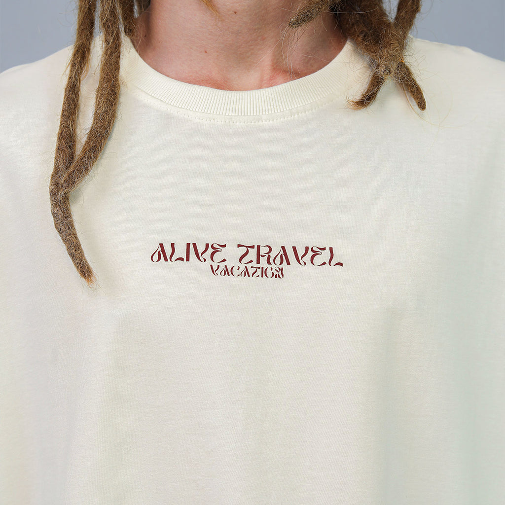 Camiseta Alive Oversized Essencial Vacation Off White