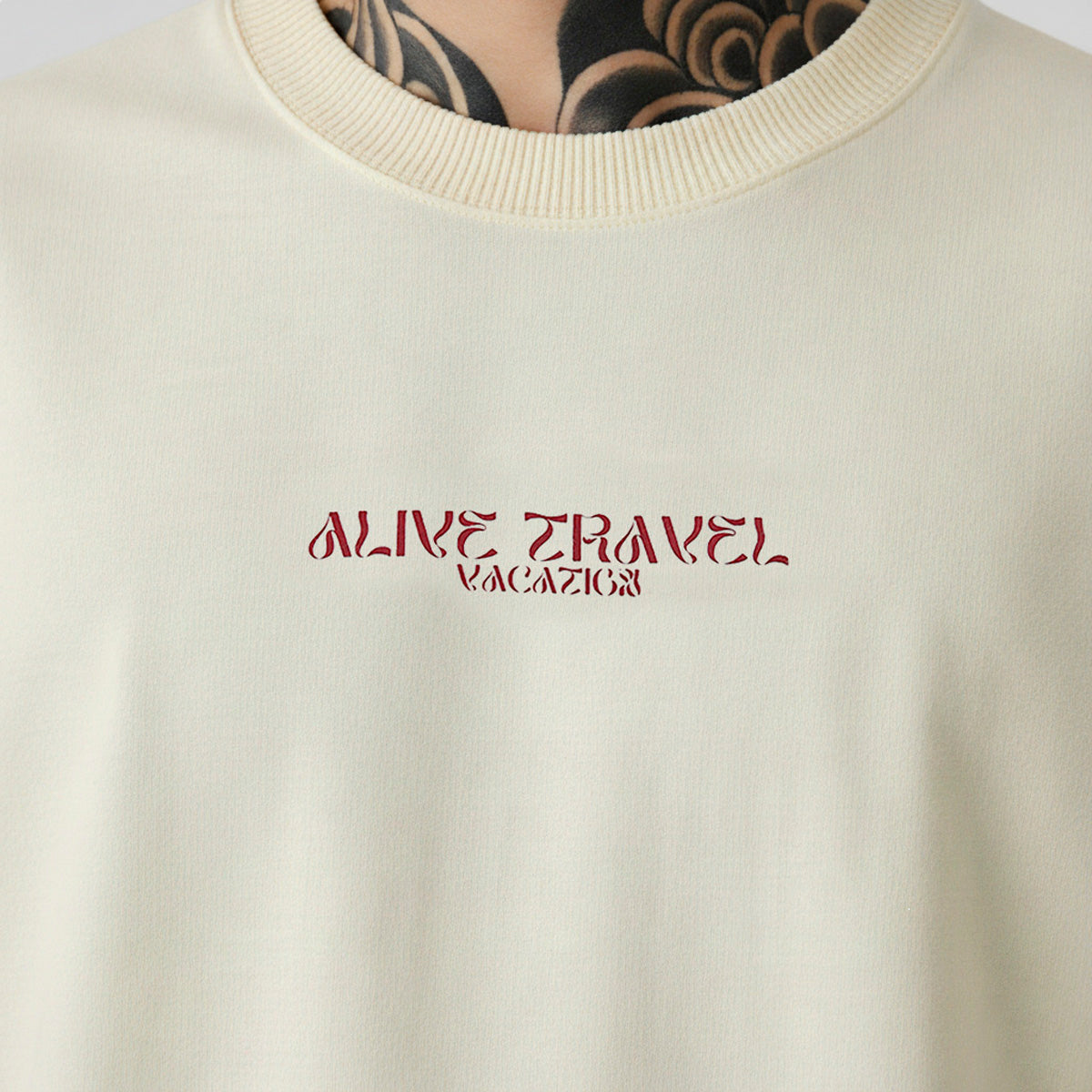 Camiseta Alive Oversized Essencial Vacation Off White