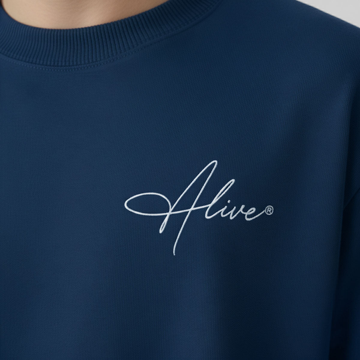 Camiseta Alive Oversized New Signature Azul Marinho