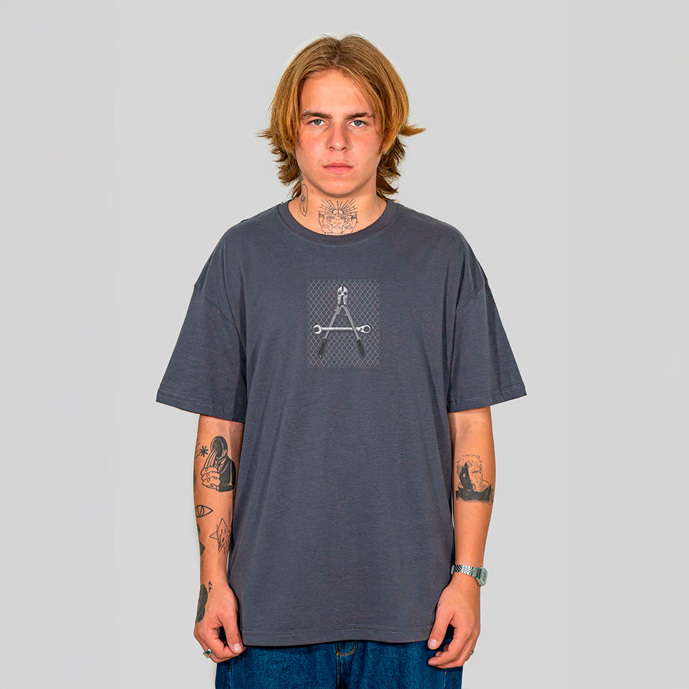Camiseta Alive Clássica Tools Cinza