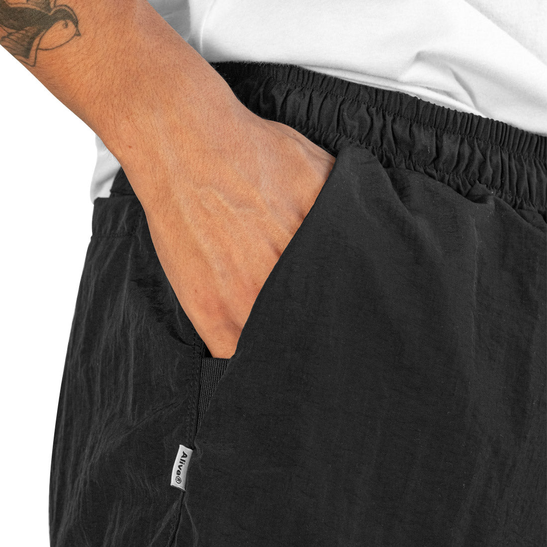 Short Alive Tag Cargo Preto