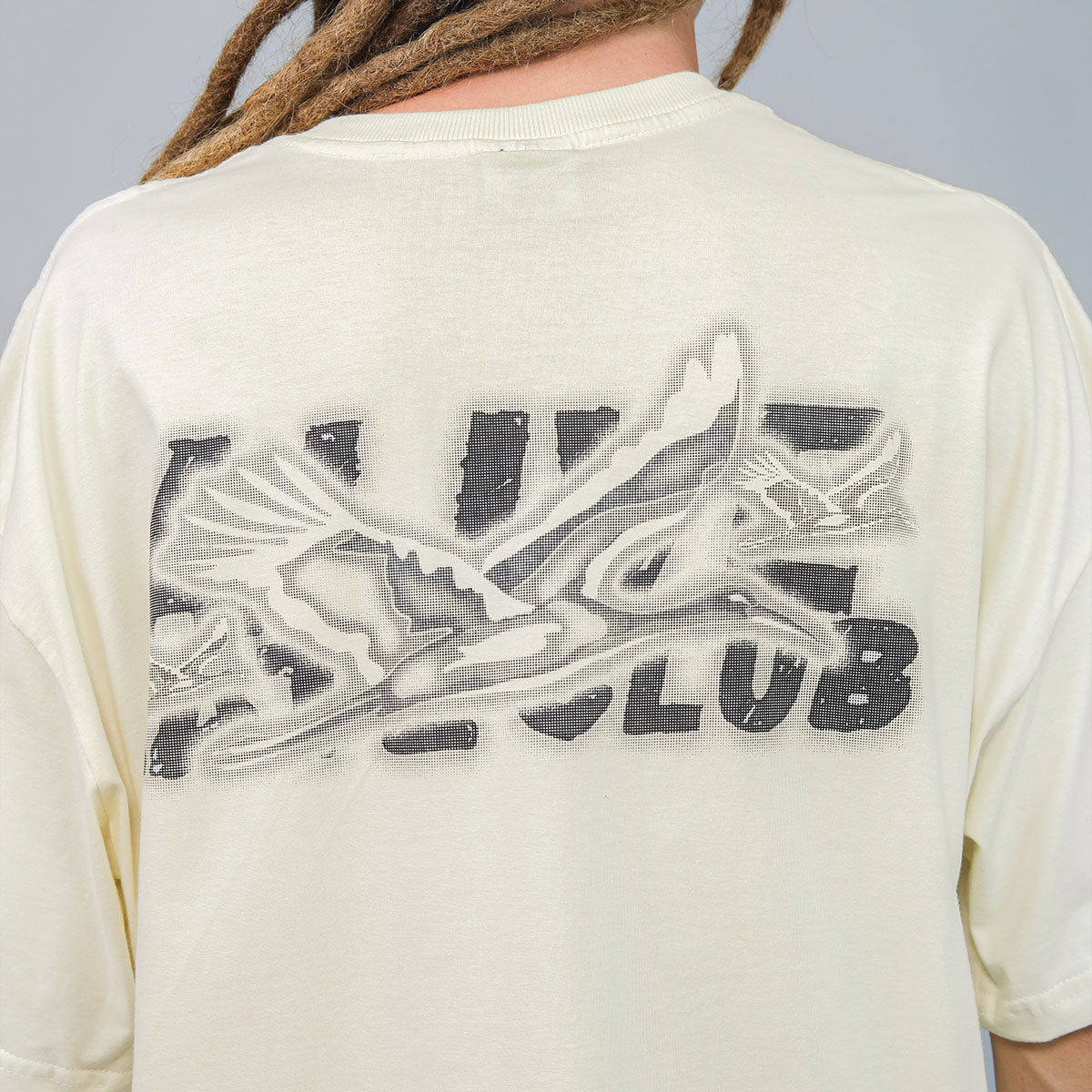 Camiseta Alive Oversized Essencial Club Off White