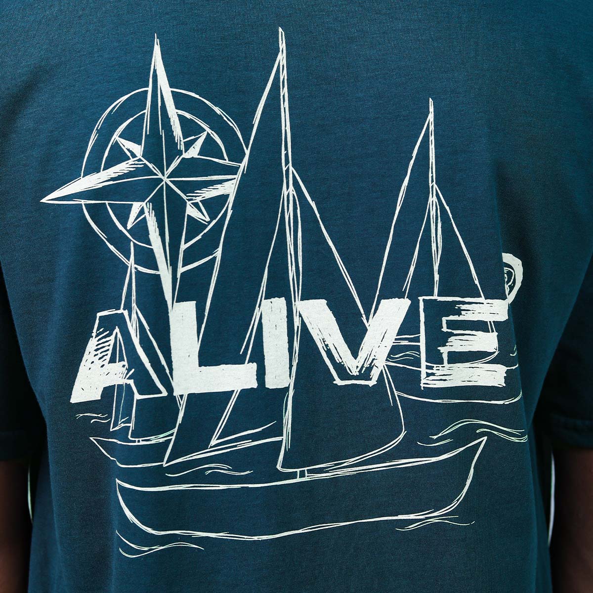 Camiseta Alive Ship Azul Marinho