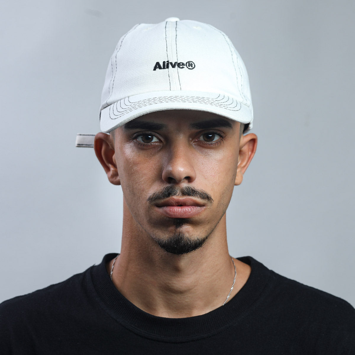 Boné Alive Dad Hat Black Line Branco
