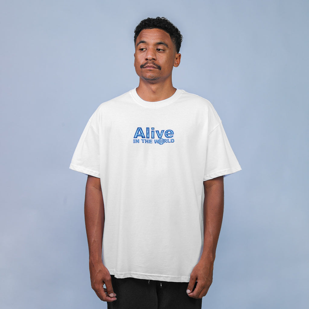 Camiseta Alive In The World Branco