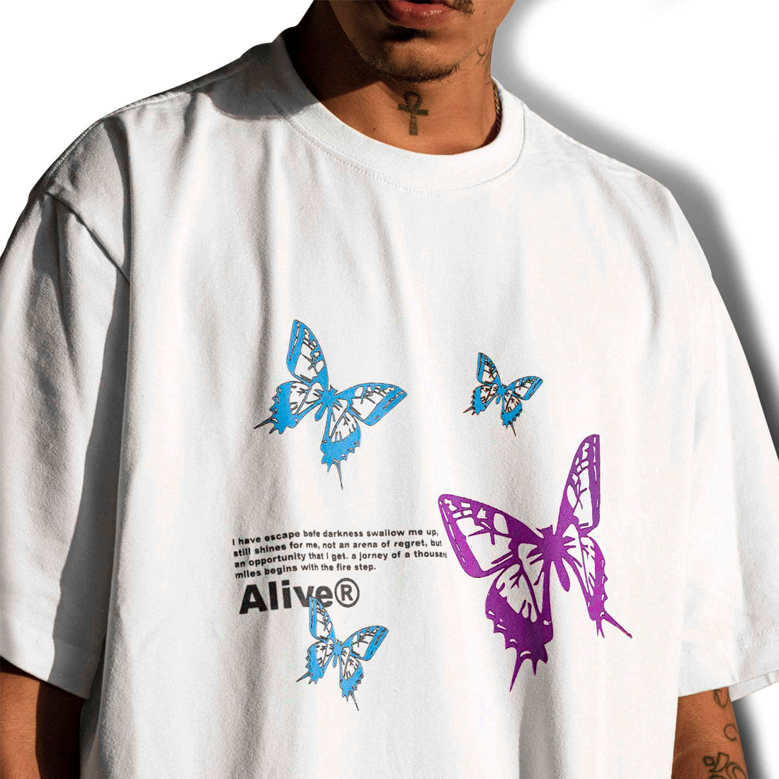 Camiseta Alive Butterfly Effect Branco
