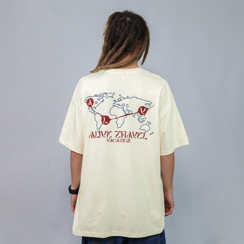 Camiseta Alive Oversized Essencial Vacation Off White