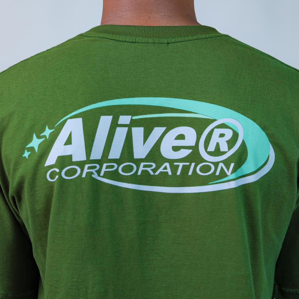 Camiseta Alive New Corporation Verde